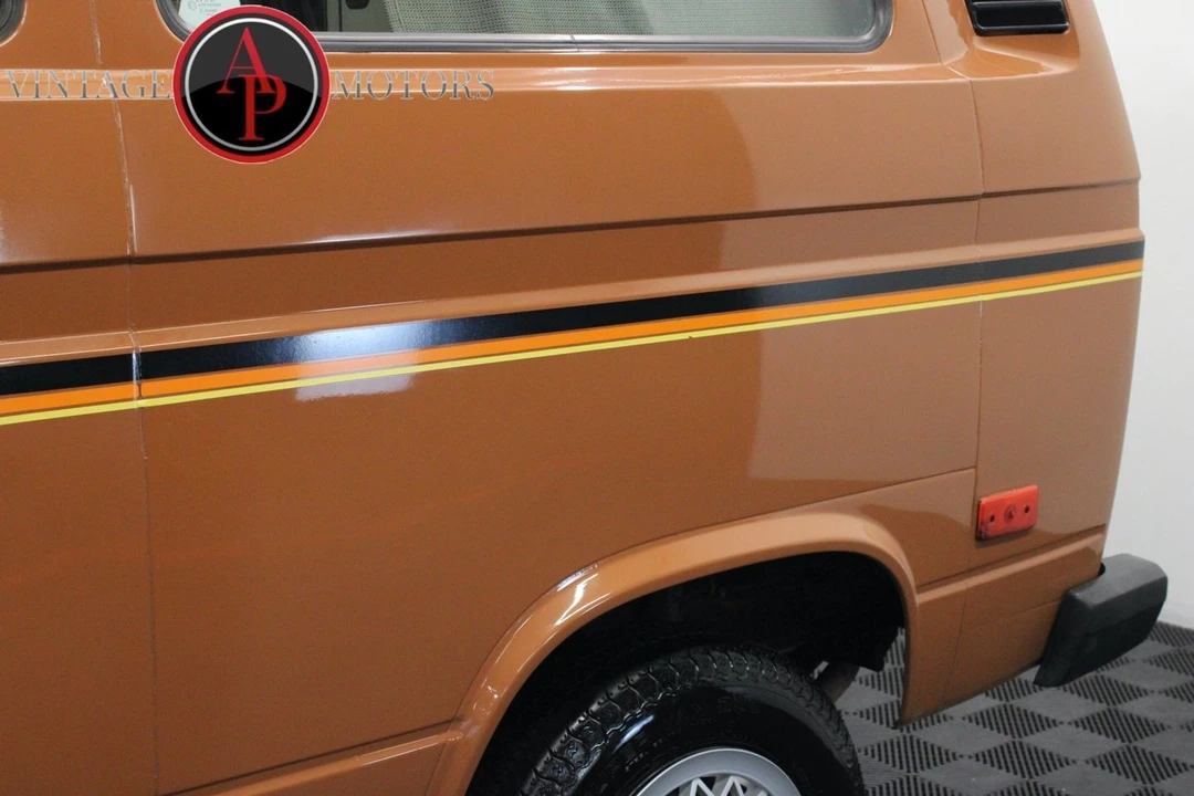 1984 Volkswagen EuroVan - Image 11 of 12