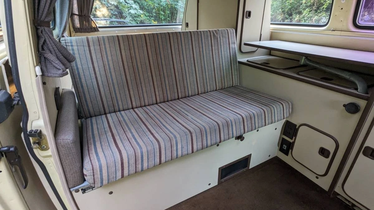 1984 Volkswagen EuroVan - Image 17 of 21