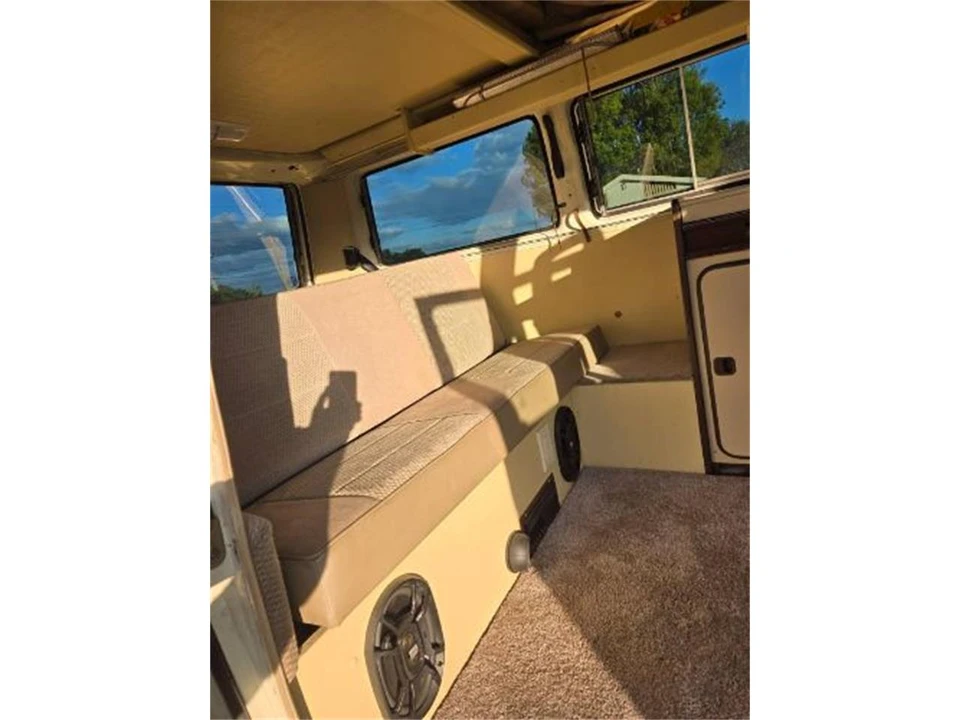 1984 Volkswagen Vanagon - Image 8 of 20
