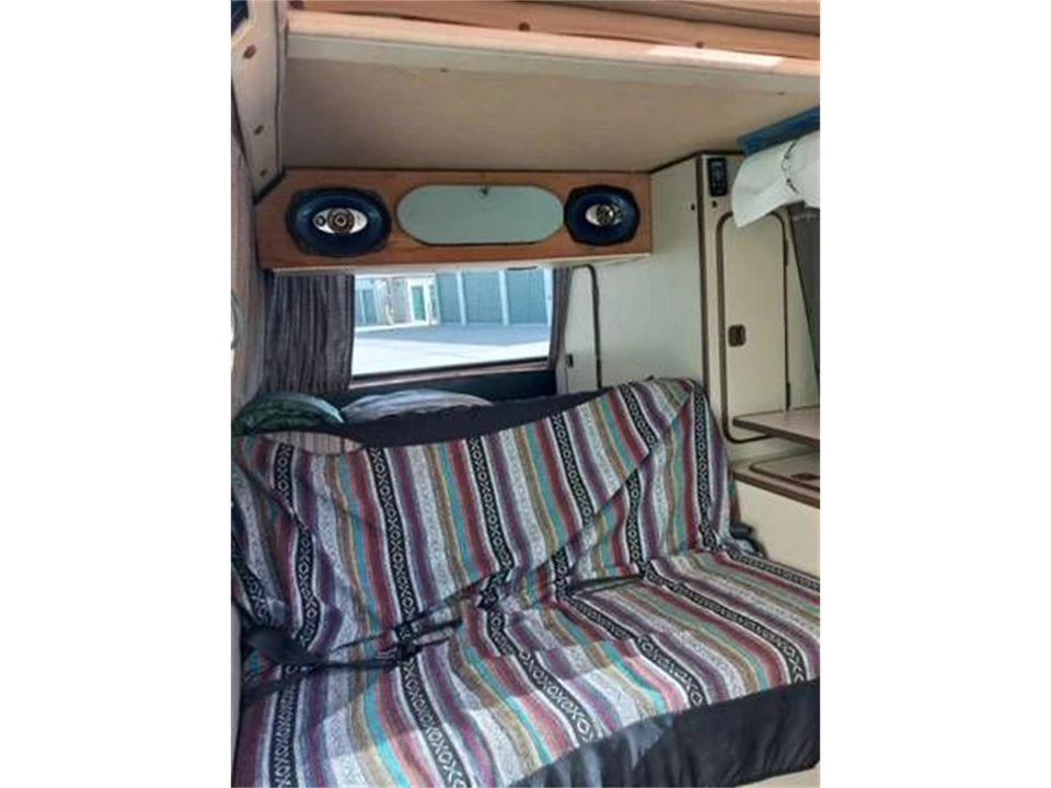 1984 Volkswagen Vanagon - Image 5 of 15