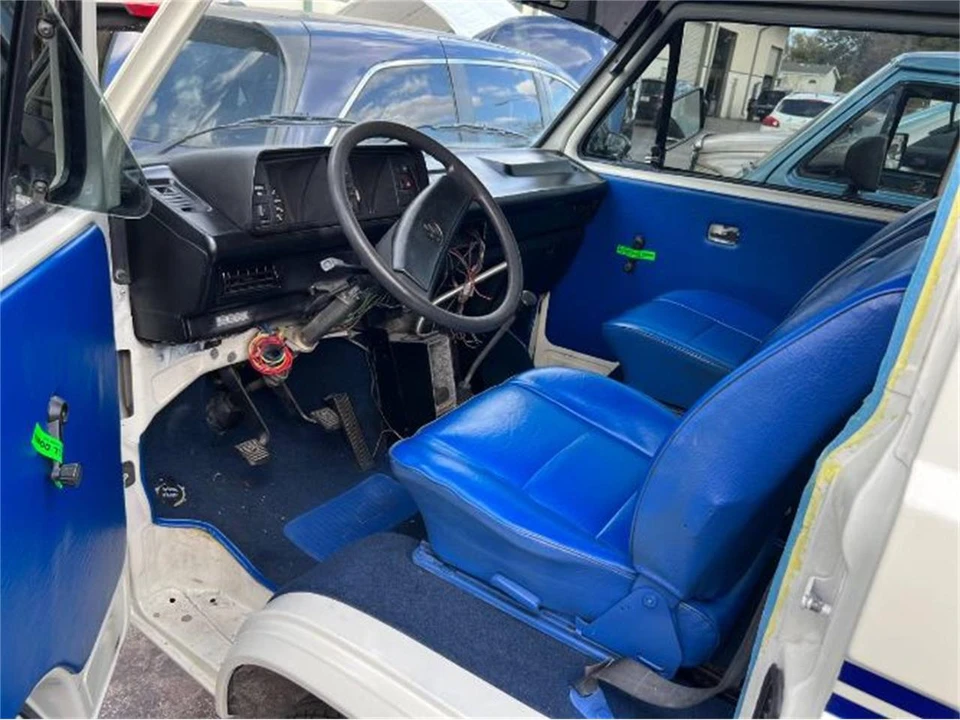 1984 Volkswagen Vanagon - Image 9 of 16