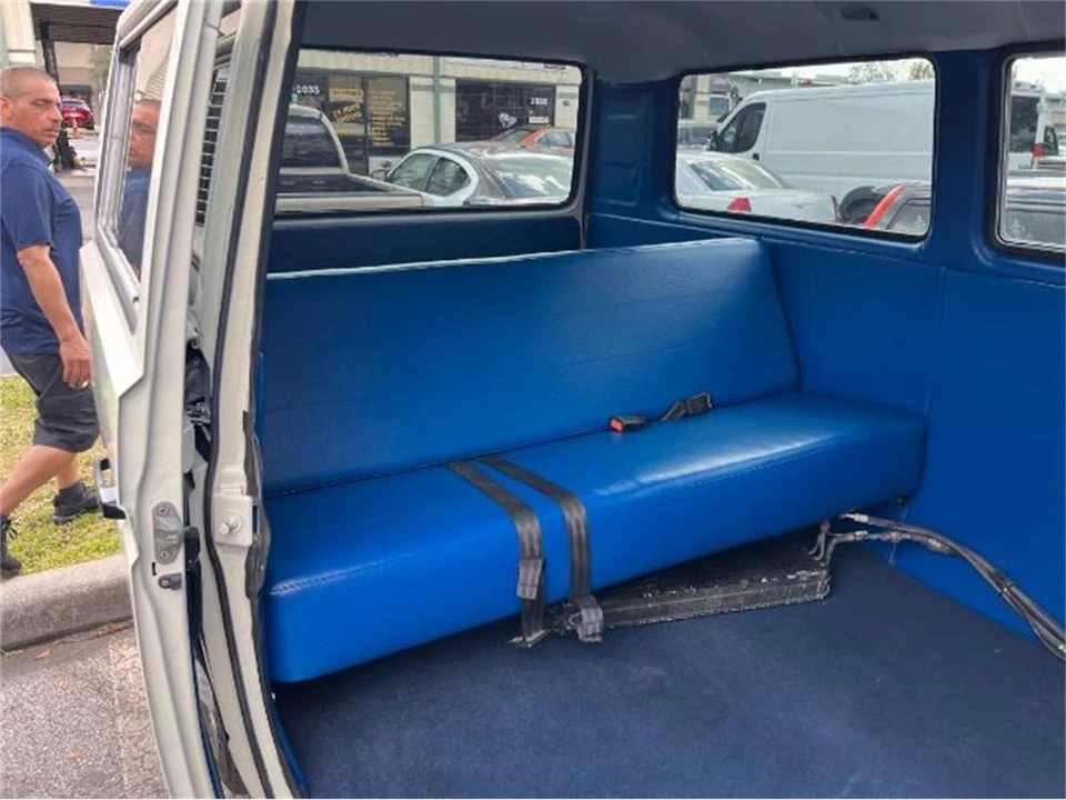 1984 Volkswagen Vanagon - Image 13 of 16