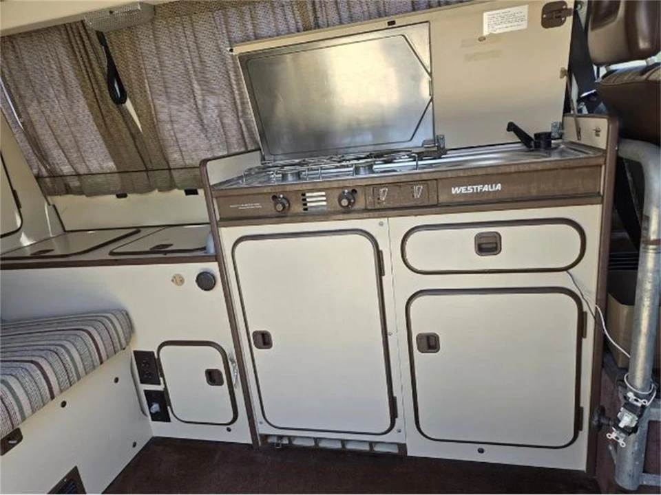 1984 Volkswagen Vanagon - Image 7 of 13