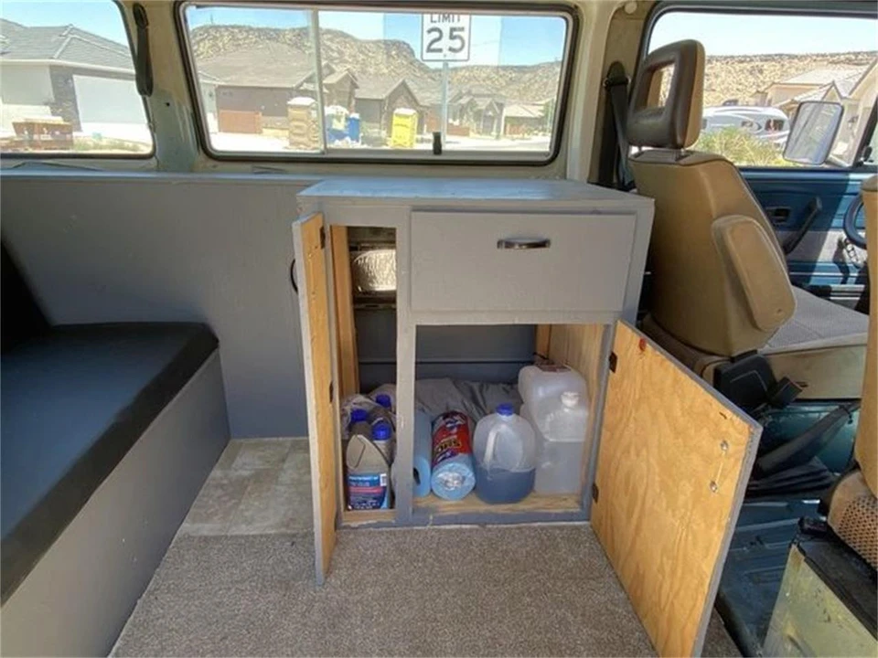 1984 Volkswagen Vanagon - Image 12 of 23