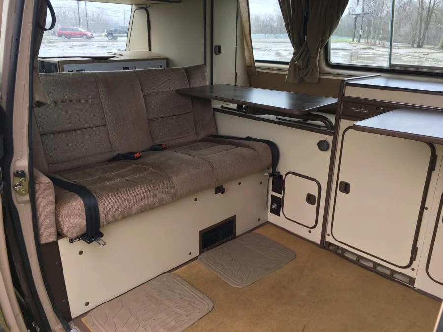 1984 Volkswagen EuroVan - Image 5 of 9