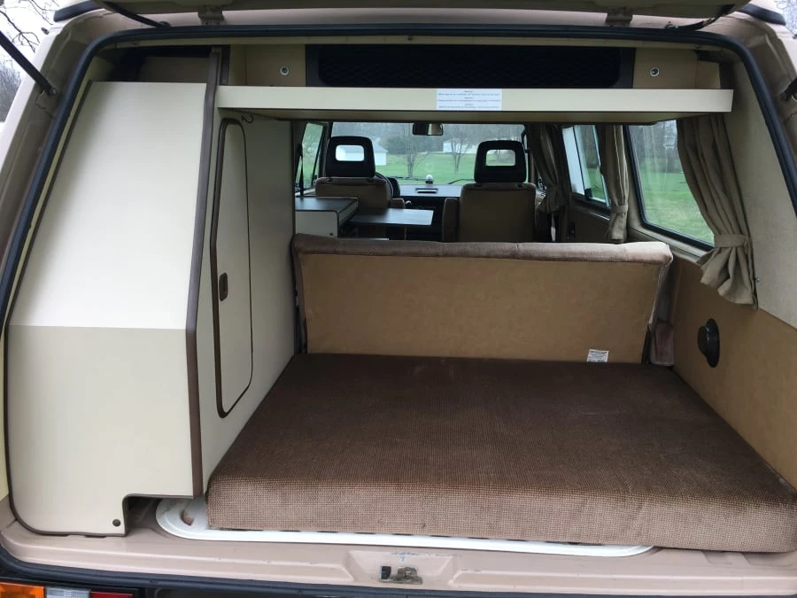 1984 Volkswagen EuroVan - Image 8 of 9