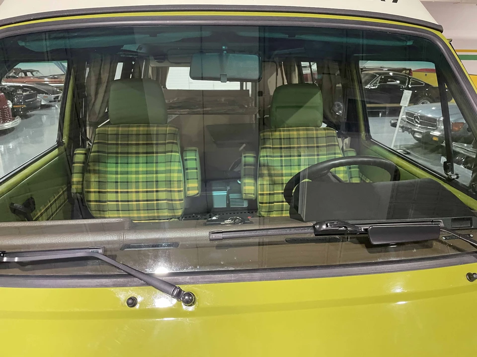 1984 Volkswagen Vanagon - Image 28 of 31
