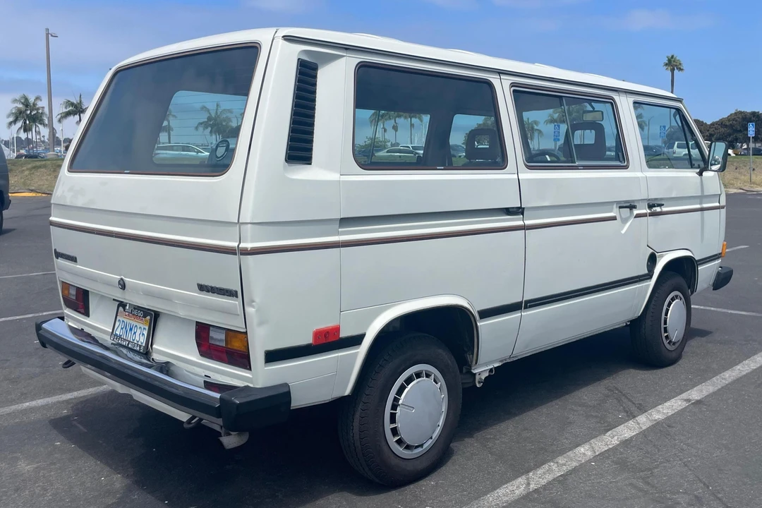 1984 Volkswagen Bay-Window Bus - Image 5 of 31