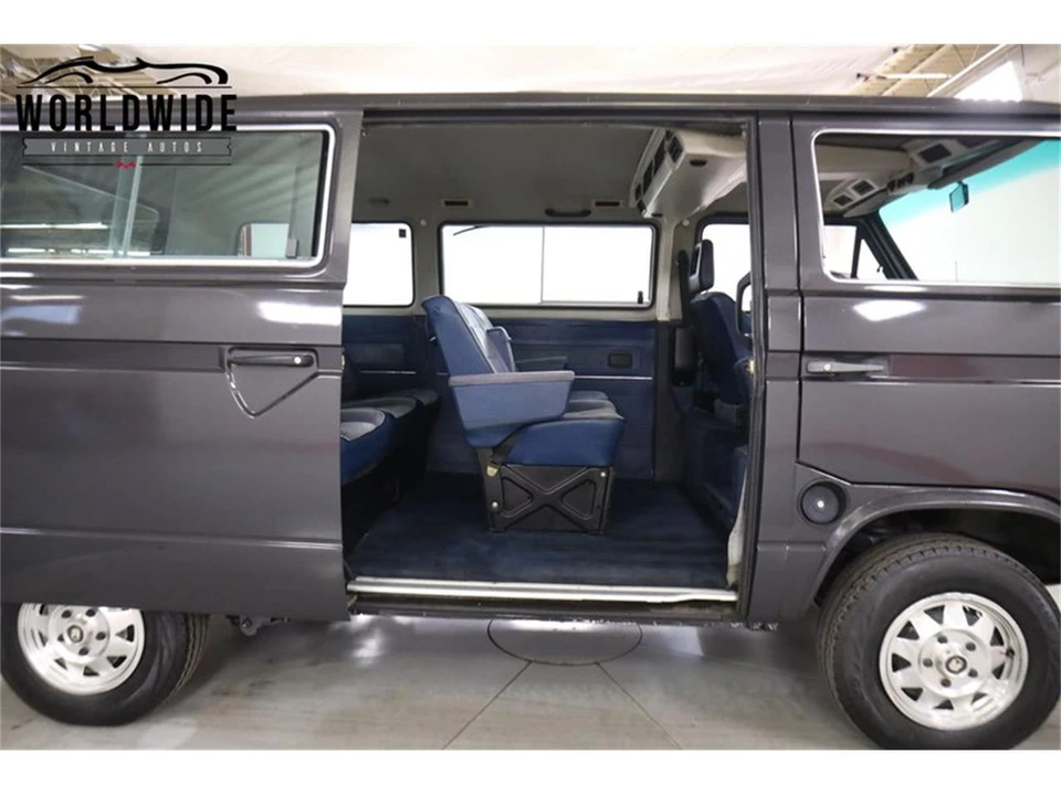 1984 Volkswagen Vanagon - Image 11 of 31