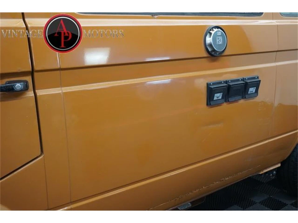 1984 Volkswagen Vanagon - Image 11 of 31