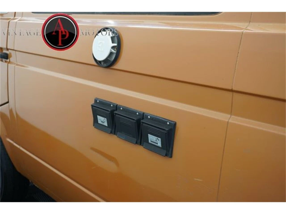 1984 Volkswagen Vanagon - Image 23 of 31