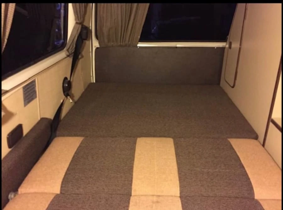 1984 Volkswagen Bay-Window Camper - Image 8 of 11