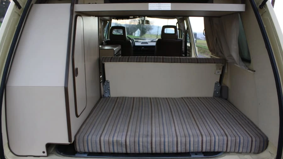 1984 Volkswagen EuroVan - Image 7 of 12