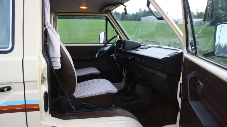 1984 Volkswagen EuroVan - Image 11 of 12