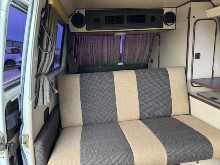 1984 Volkswagen Bay-Window Camper - Image 20 of 27