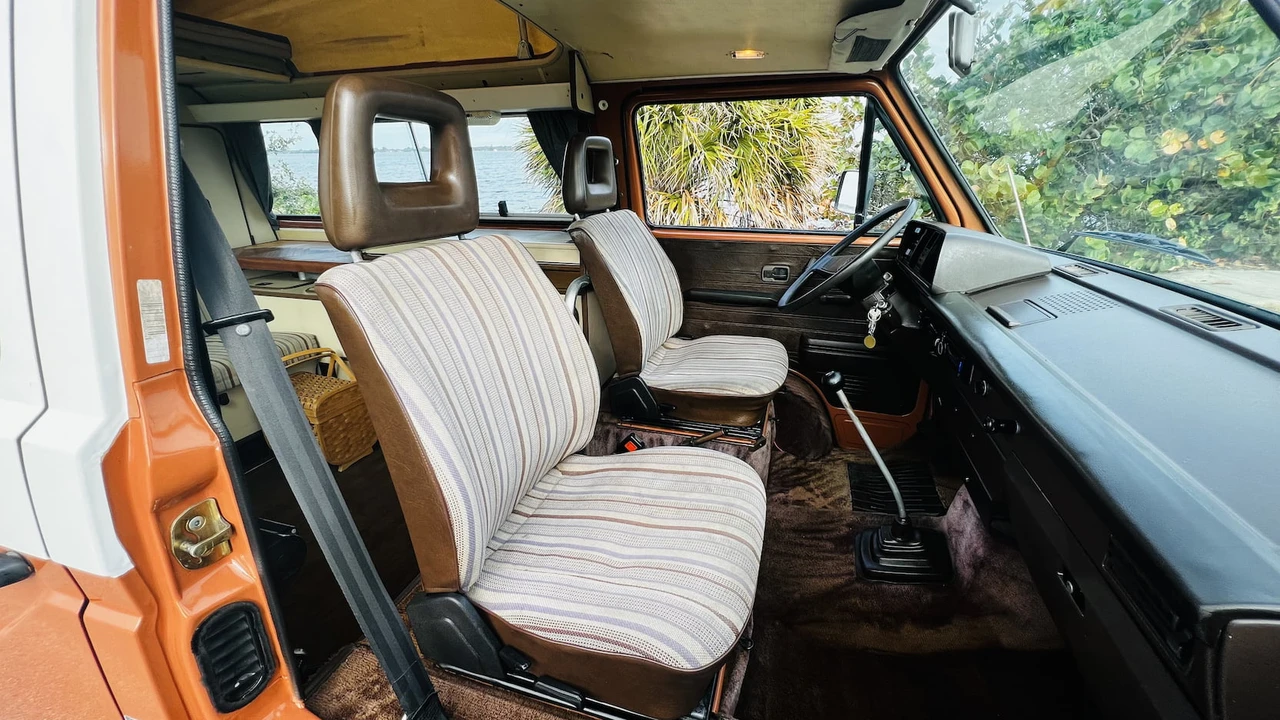 1984 Volkswagen Bay-Window Camper - Image 4 of 14
