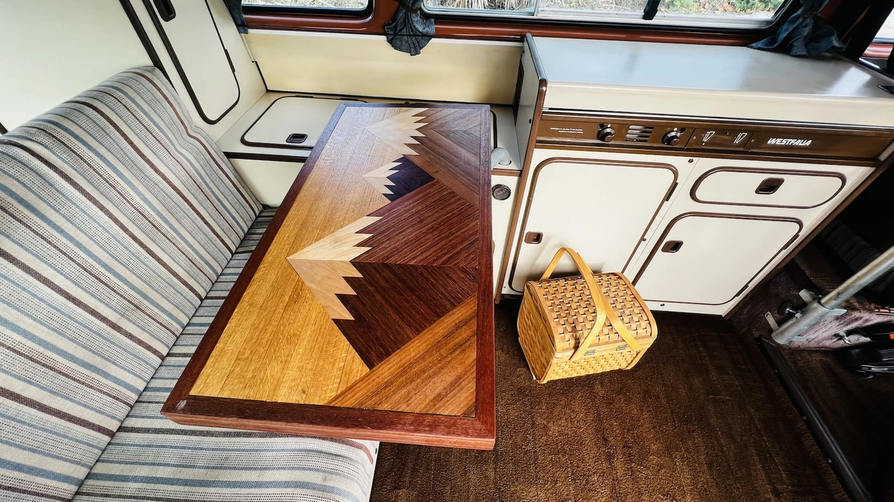 1984 Volkswagen Bay-Window Camper - Image 9 of 14