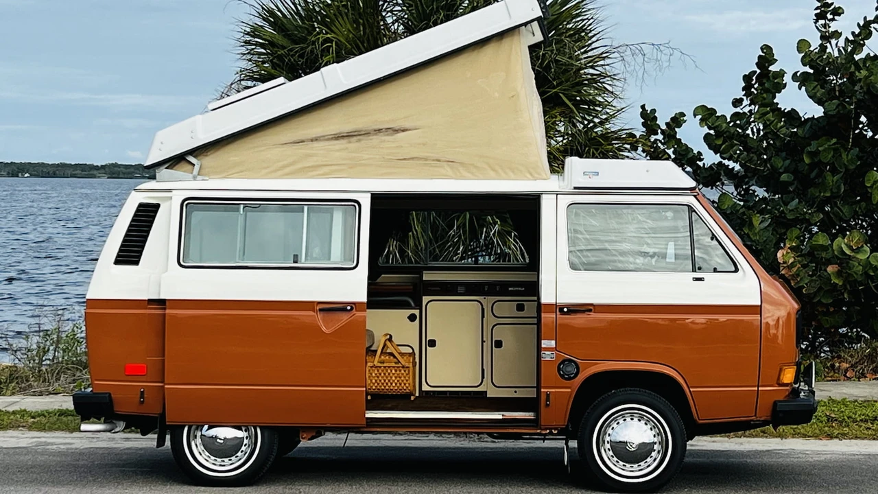 1984 Volkswagen Bay-Window Camper - Image 11 of 14