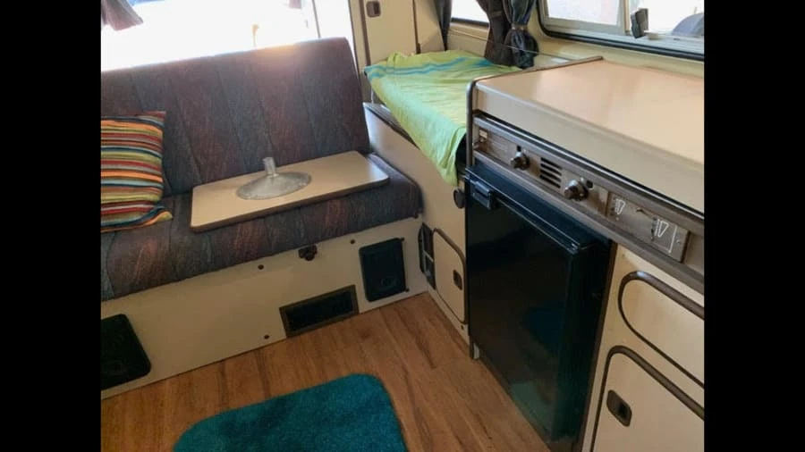 1984 Volkswagen Bay-Window Camper - Image 2 of 6