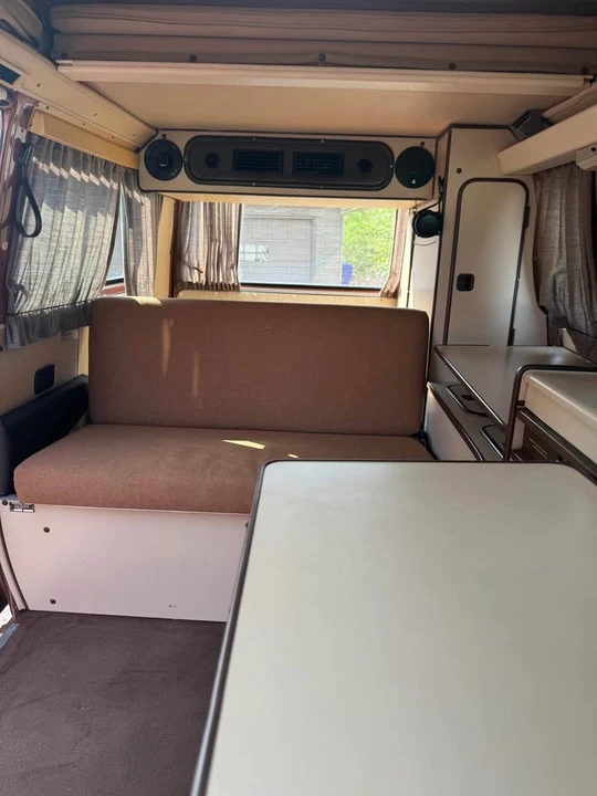 1984 Volkswagen Vanagon - Image 10 of 13