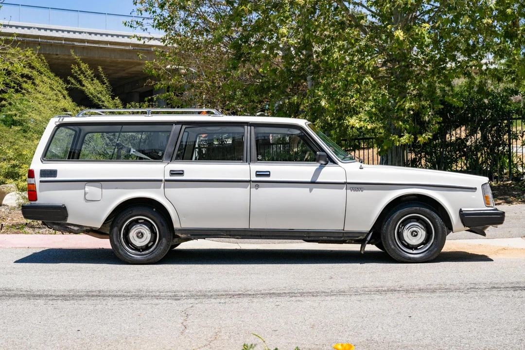 1984 Volvo 245 - Image 3 of 31