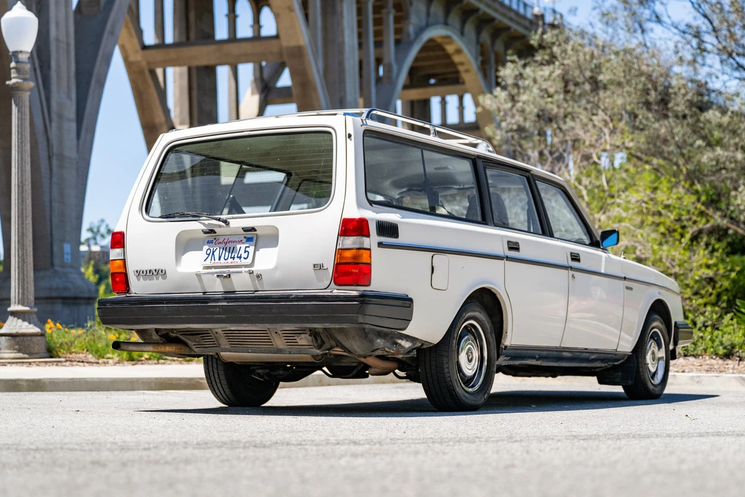 1984 Volvo 245 - Image 7 of 31