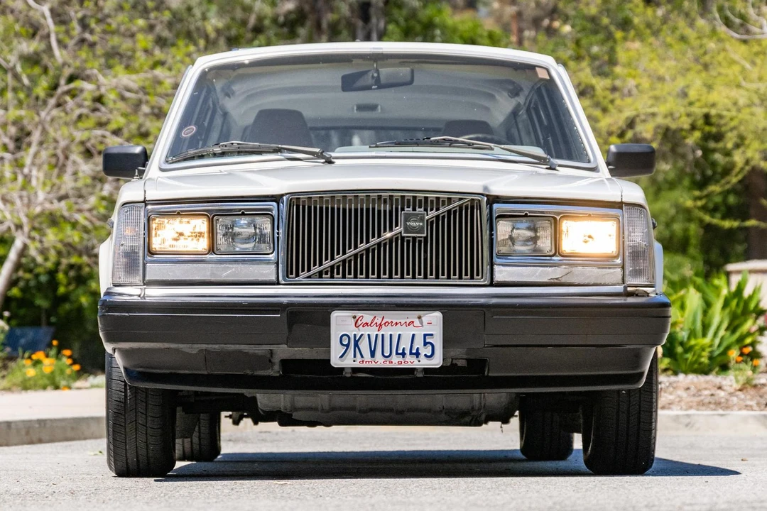 1984 Volvo 245 - Image 2 of 31