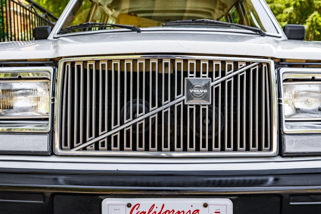 1984 Volvo 245 - Image 11 of 31
