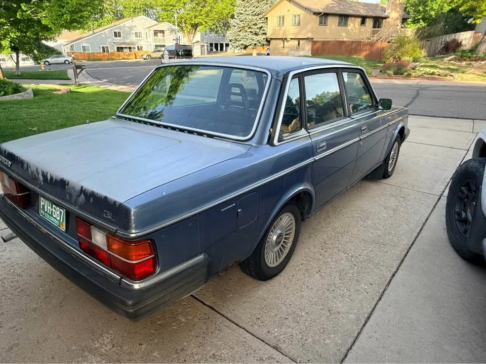 1984 Volvo 244 - Image 4 of 10