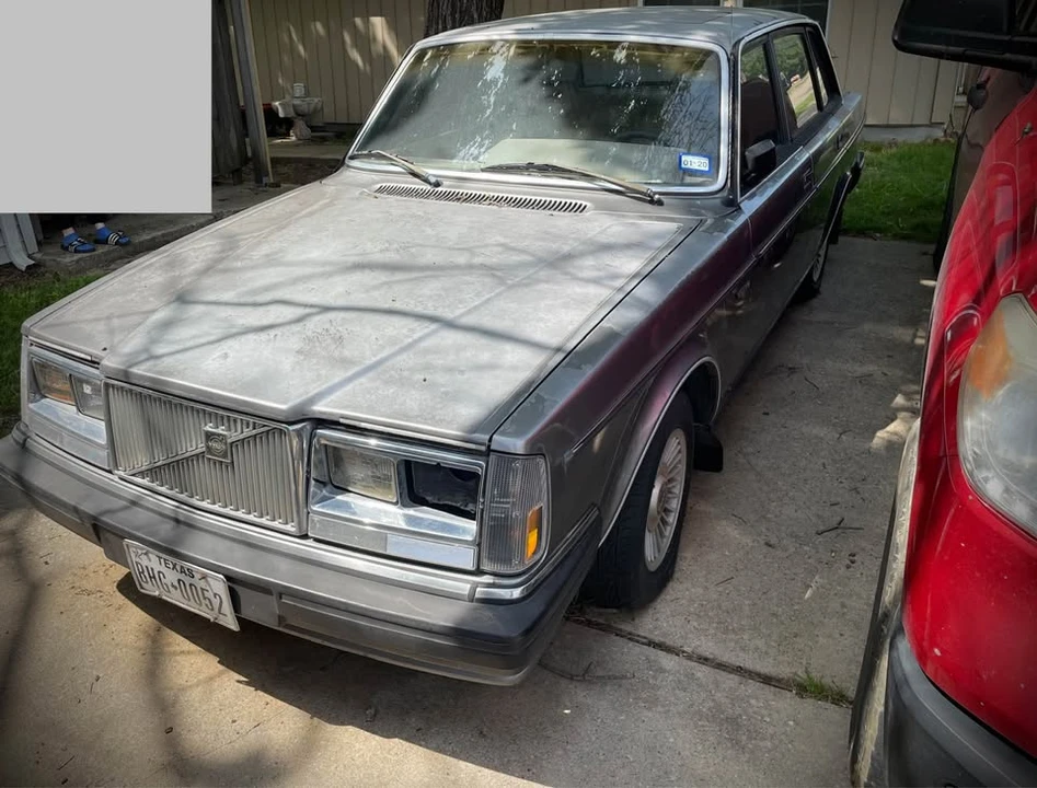 1984 Volvo 244 - Image 2 of 11