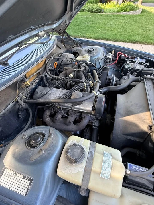 1984 Volvo 244 - Image 9 of 10