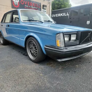 1984 Volvo 240 Sedan