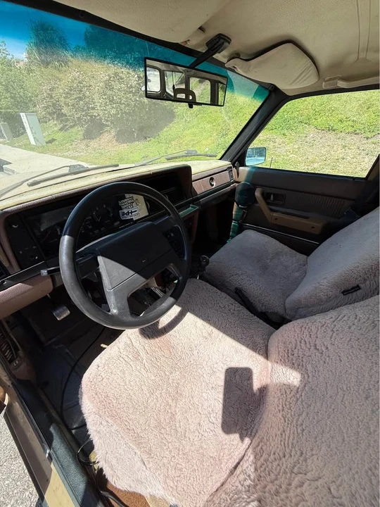 1984 Volvo 245 - Image 5 of 8