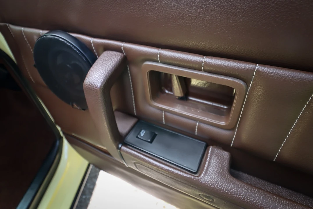 1984 Volvo 242 - Image 3 of 21