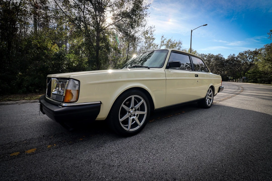 1984 Volvo 242 - Image 6 of 21