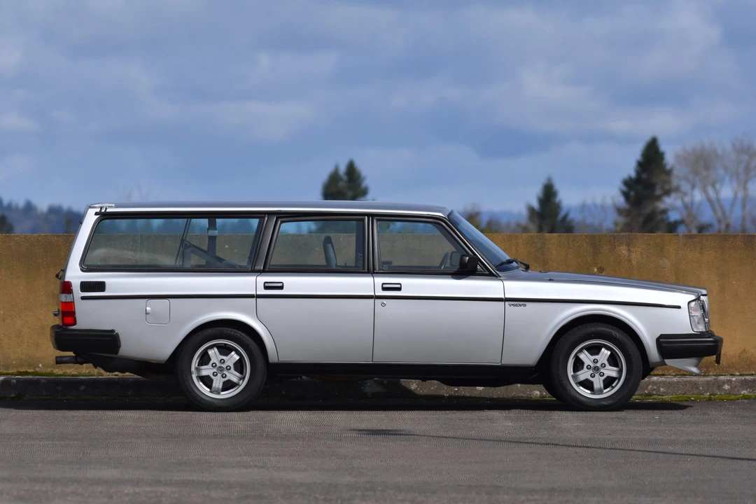 1984 Volvo 245 - Image 7 of 31