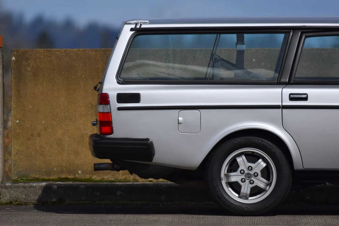 1984 Volvo 245 - Image 29 of 31