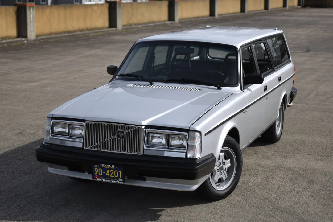 1984 Volvo 245 - Image 25 of 31