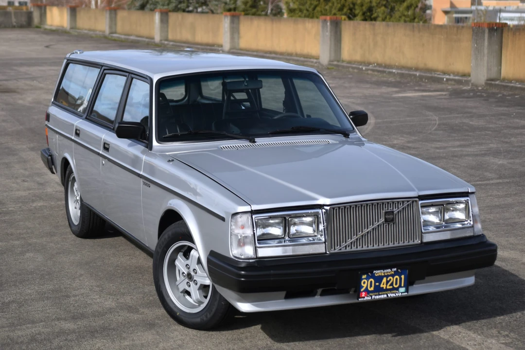 1984 Volvo 245 - Image 2 of 31