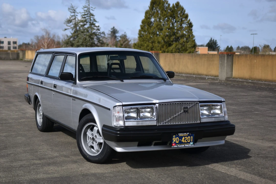 1984 Volvo 245 - Image 3 of 31