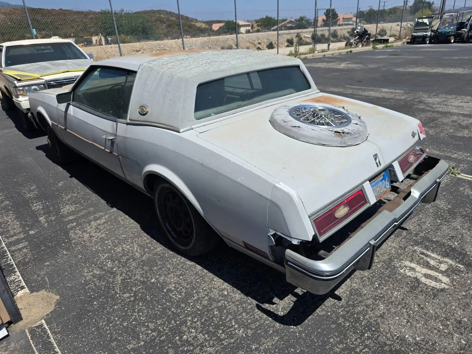 1984 Buick Riviera 4th-7th Gen - Image 6 of 7