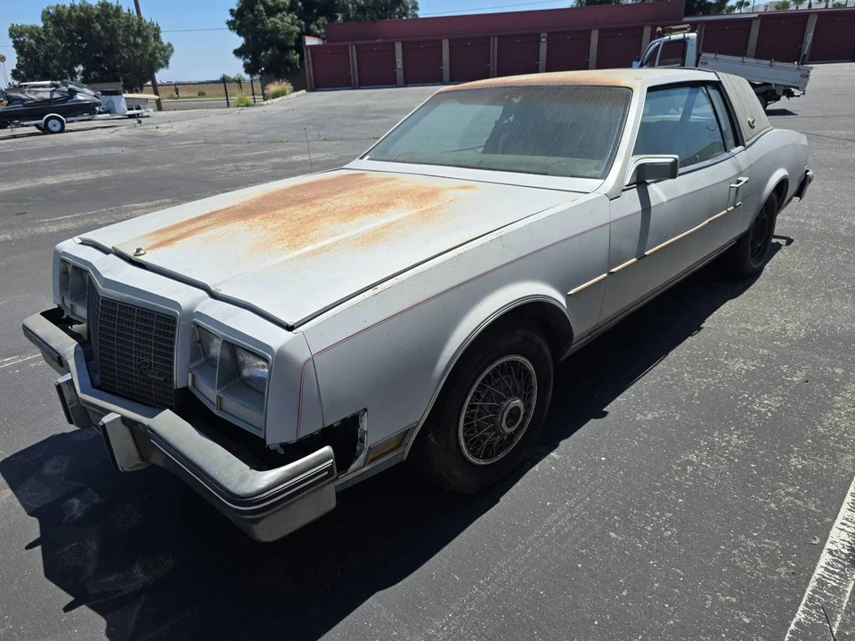 1984 Buick Riviera 4th-7th Gen - Image 3 of 7