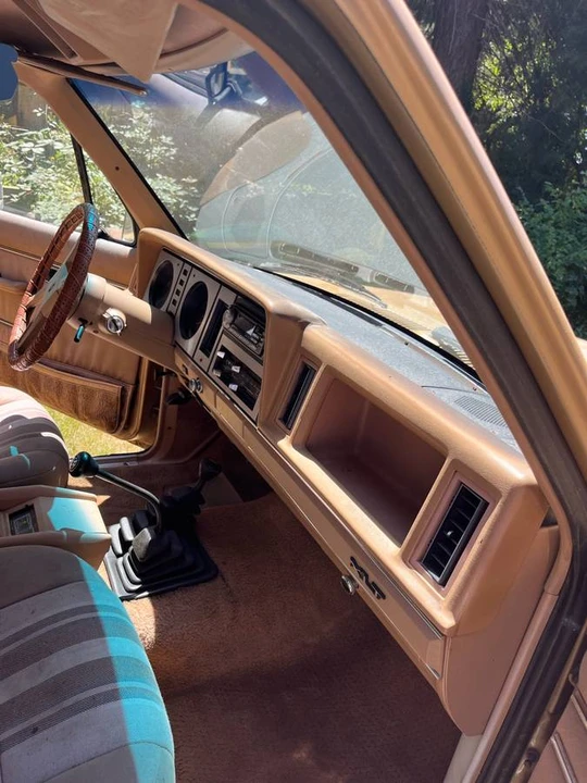 1984 Ford Bronco 3rd Gen - Image 6 of 8