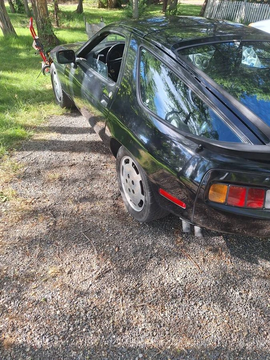 1984 Porsche 928 S - Image 5 of 15
