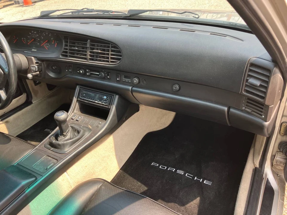 1985 Porsche 944 - Image 19 of 24