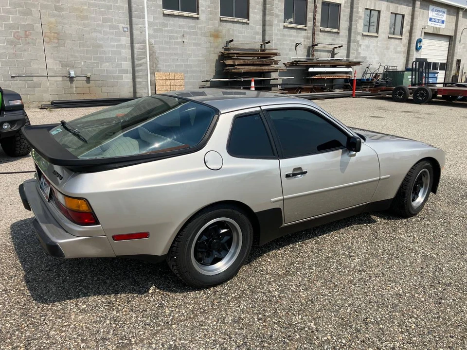 1985 Porsche 944 - Image 6 of 24