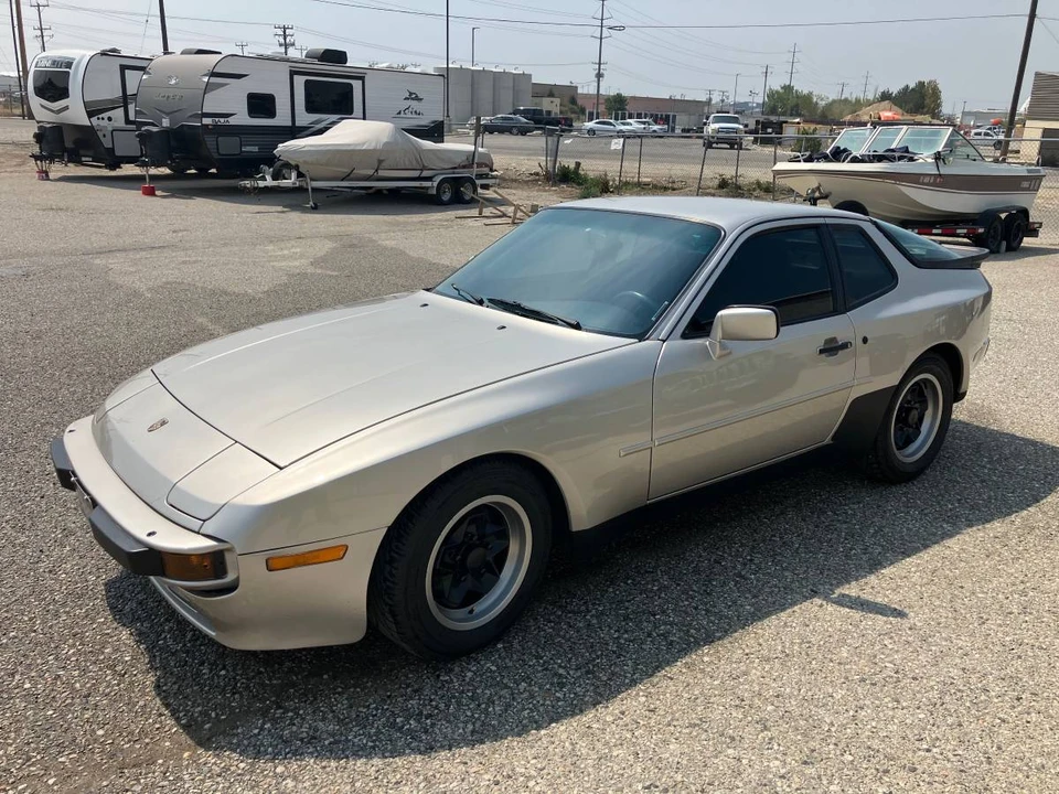 1985 Porsche 944 - Image 2 of 24