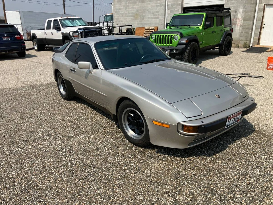 1985 Porsche 944 - Image 4 of 24