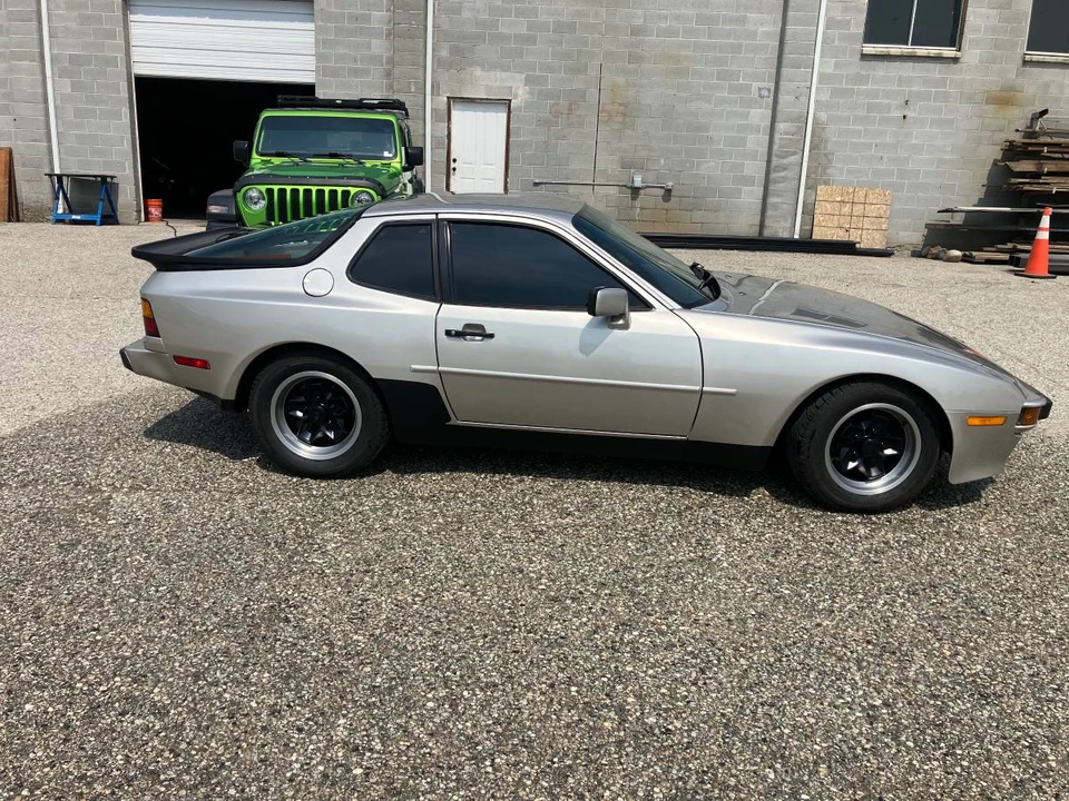 1985 Porsche 944 - Image 5 of 24