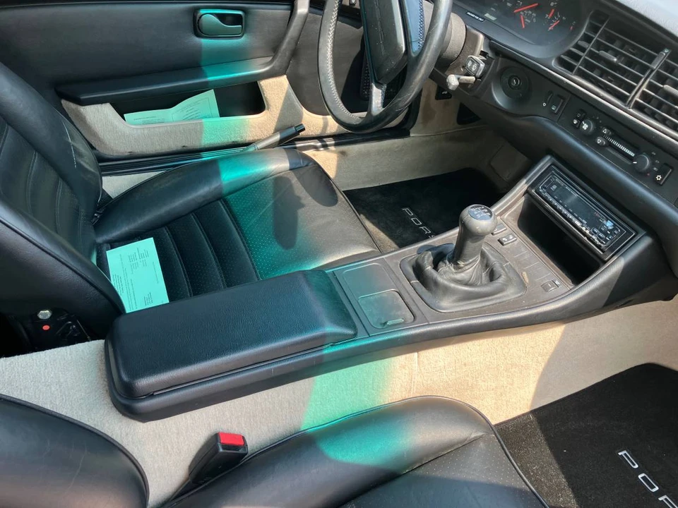 1985 Porsche 944 - Image 18 of 24
